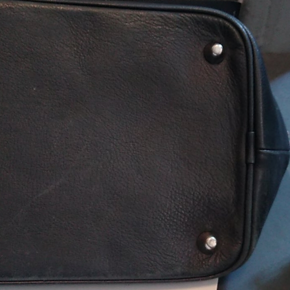 Coach - Picture 5 of 12